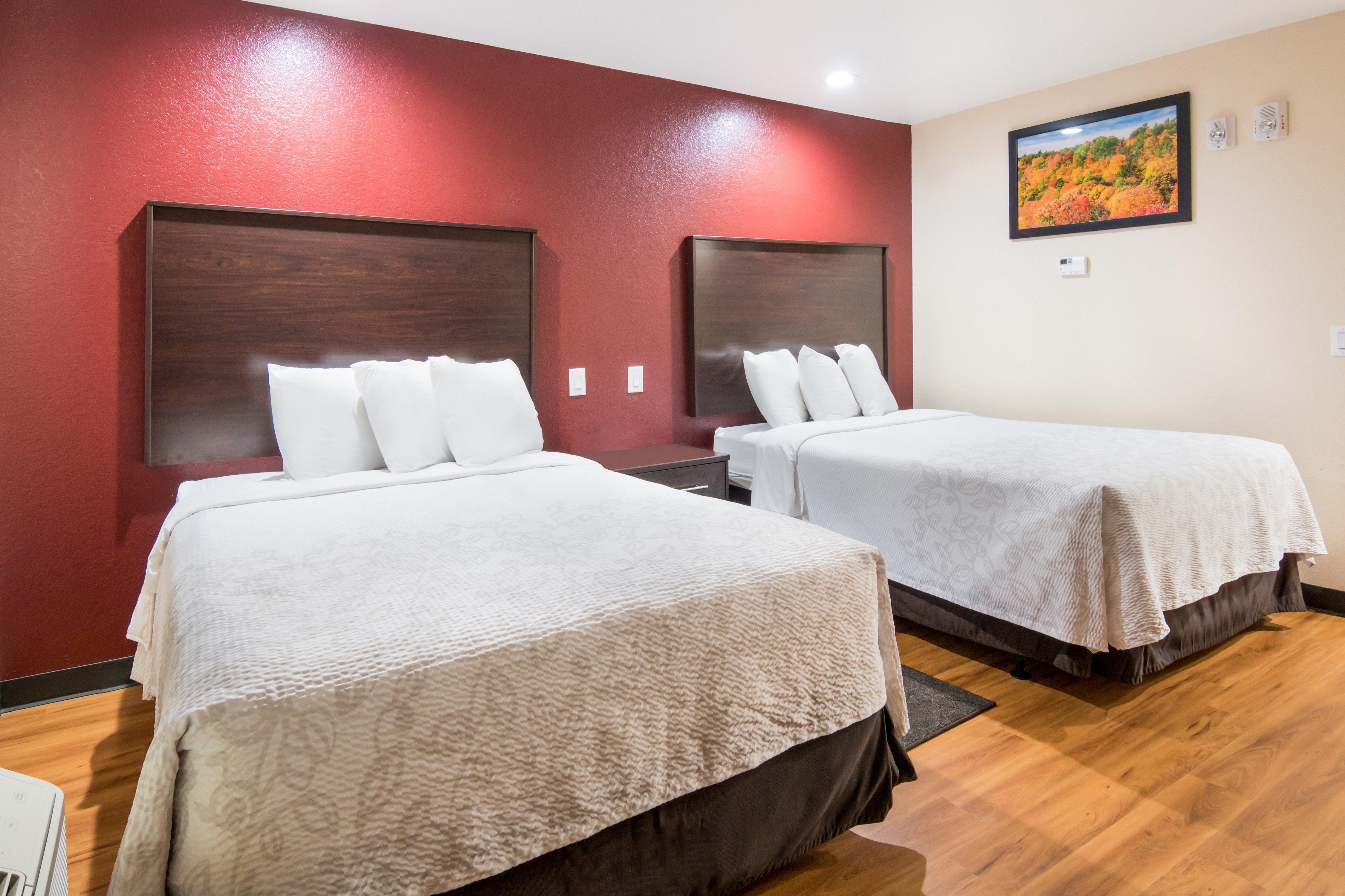 Hotel Red Roof Plus+ Worth -