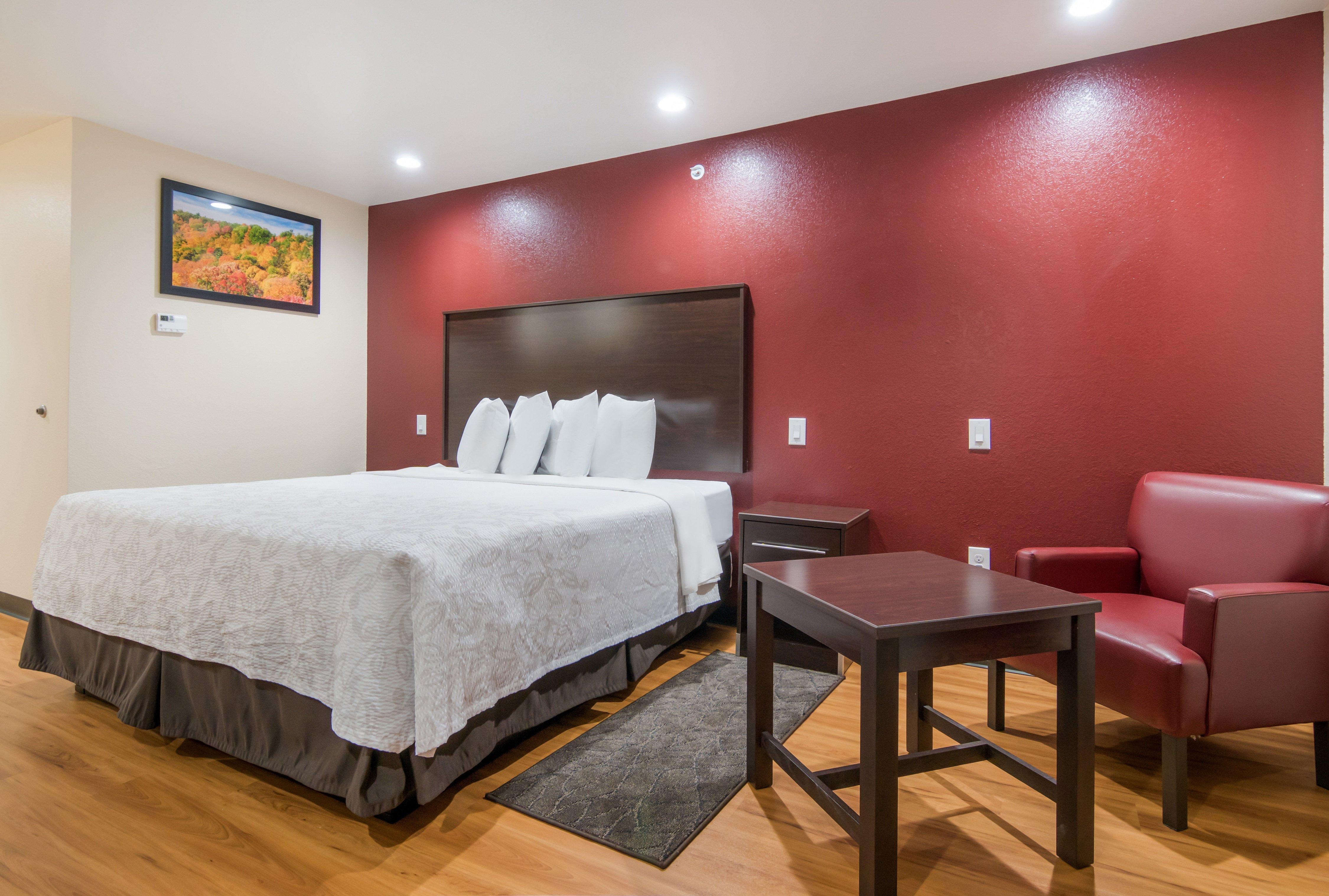 Hotel Red Roof Plus+ Fort Worth - 3*